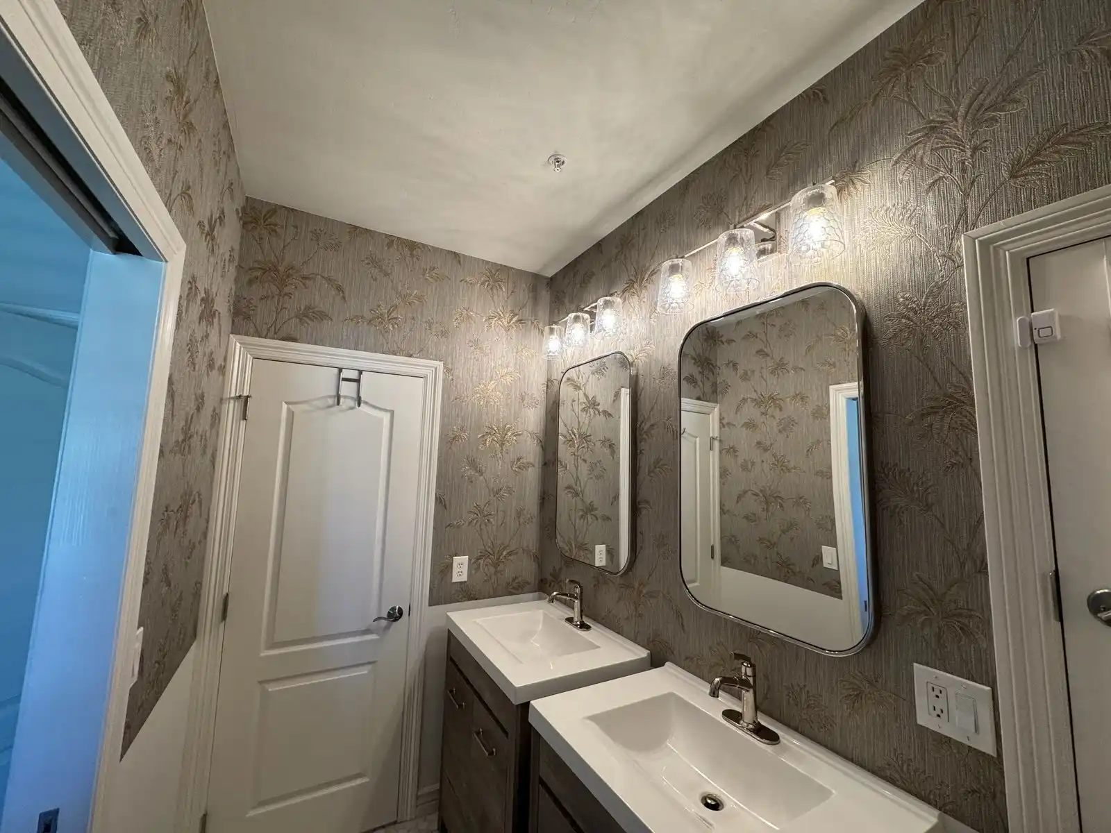 San Mateo home office feature wall wallpaper